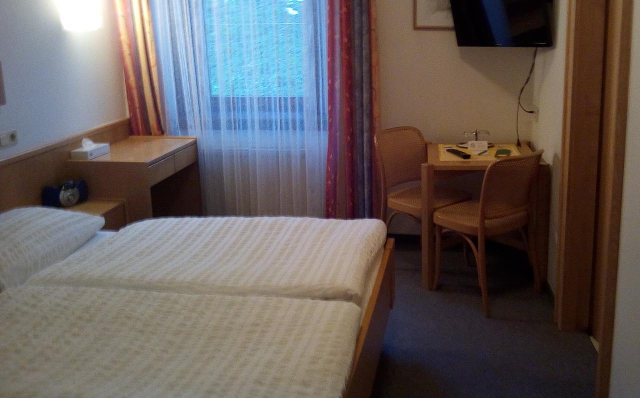 Hotel Zum Goldenen Hirschen Göstling an der Ybbs Esterno foto