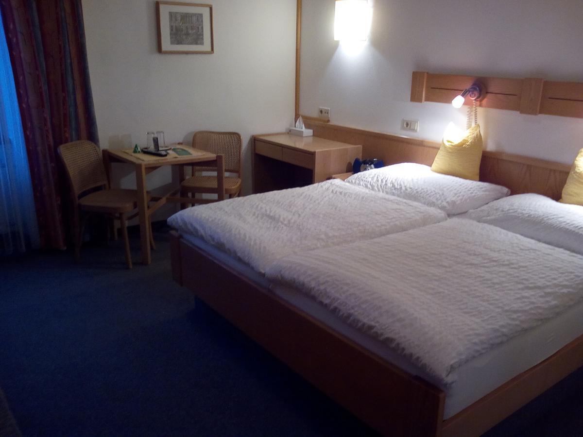 Hotel Zum Goldenen Hirschen Göstling an der Ybbs Esterno foto