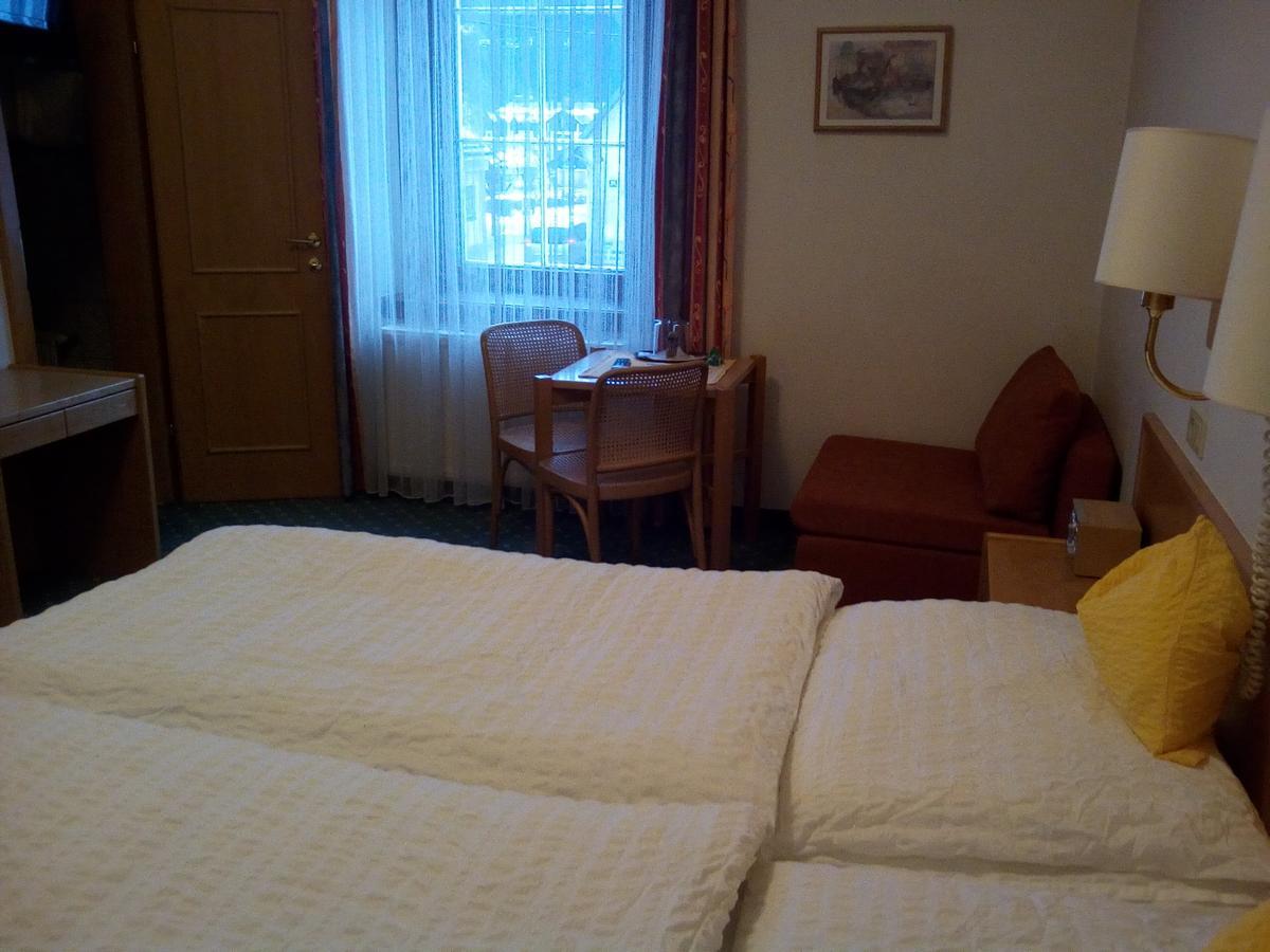 Hotel Zum Goldenen Hirschen Göstling an der Ybbs Esterno foto