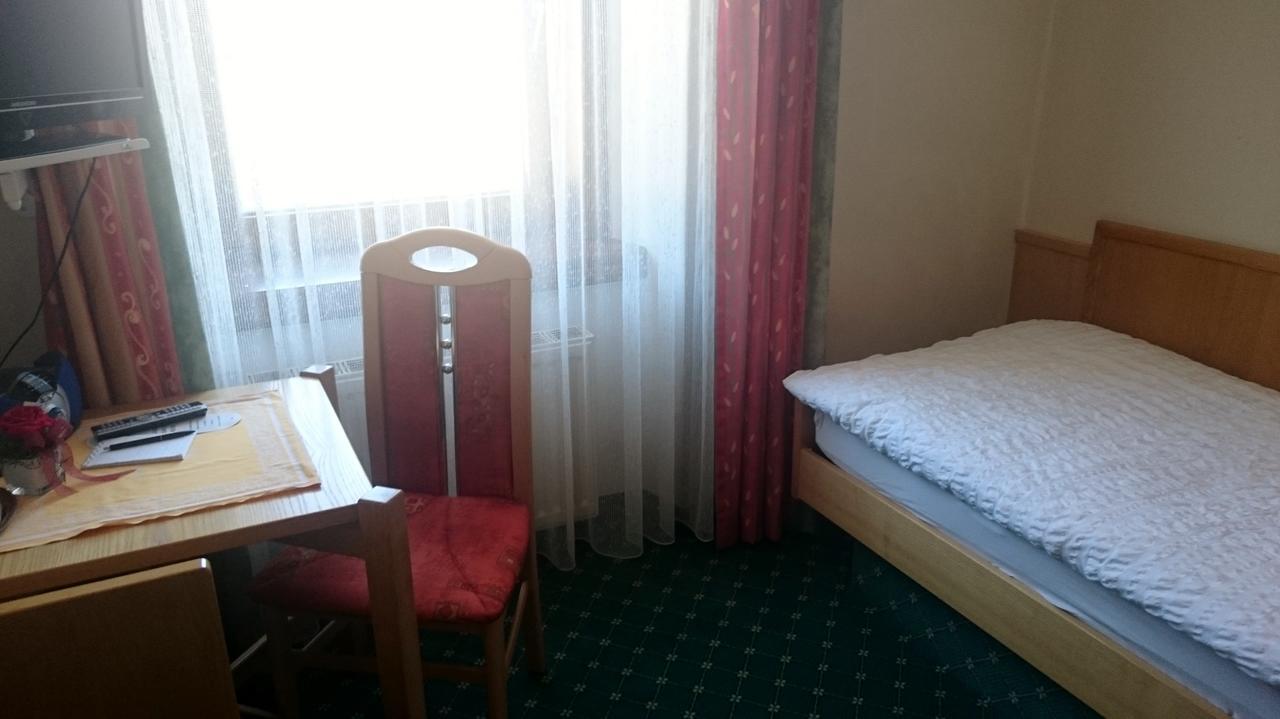 Hotel Zum Goldenen Hirschen Göstling an der Ybbs Esterno foto