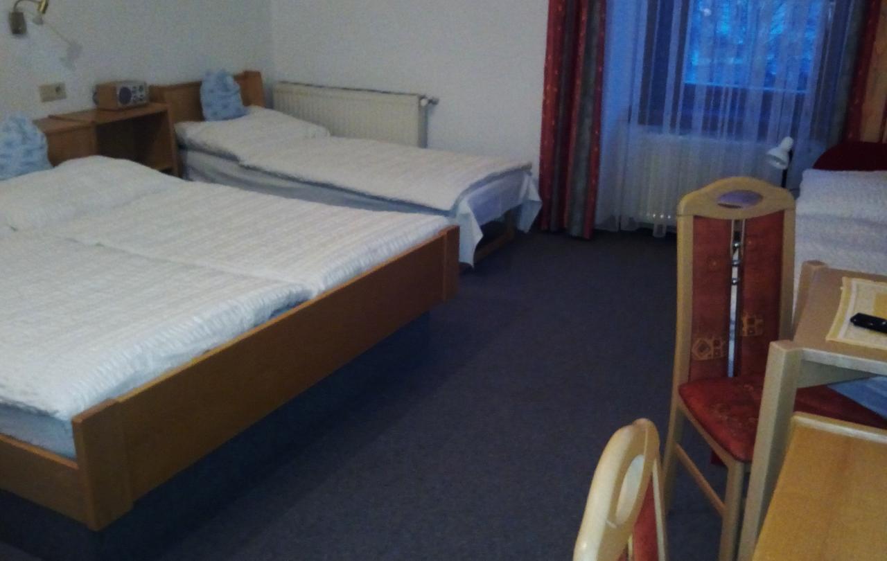Hotel Zum Goldenen Hirschen Göstling an der Ybbs Esterno foto