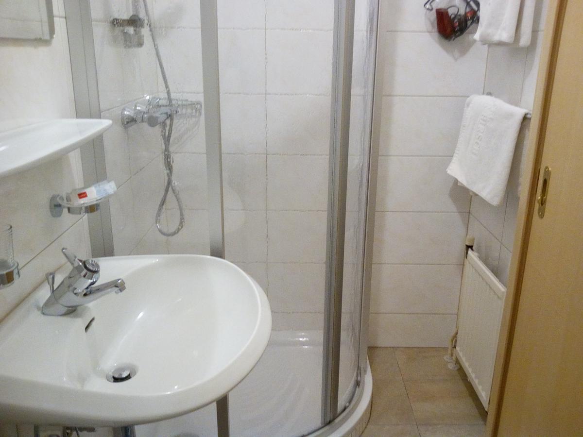 Hotel Zum Goldenen Hirschen Göstling an der Ybbs Esterno foto